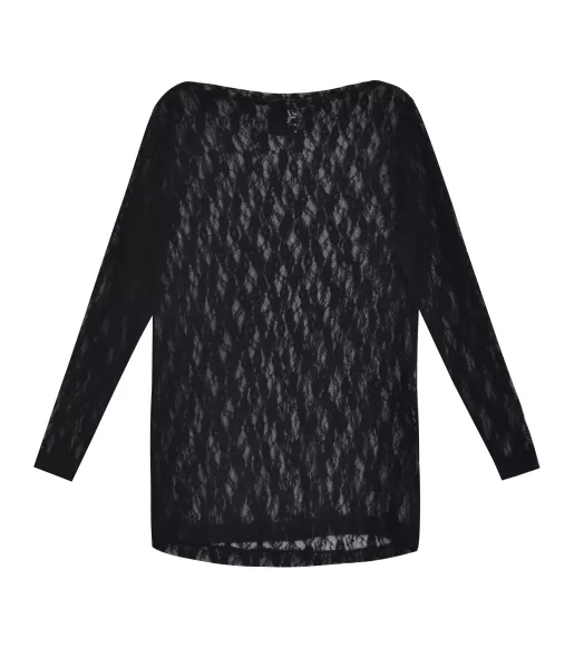 10618401-black-ghost.webp