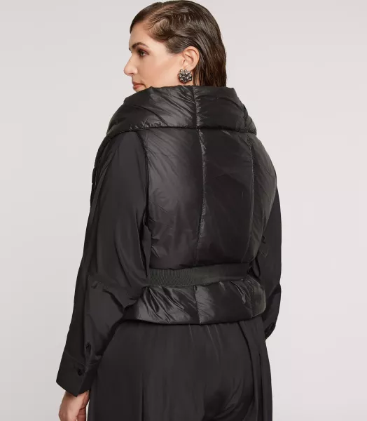 30038404-black-7.webp