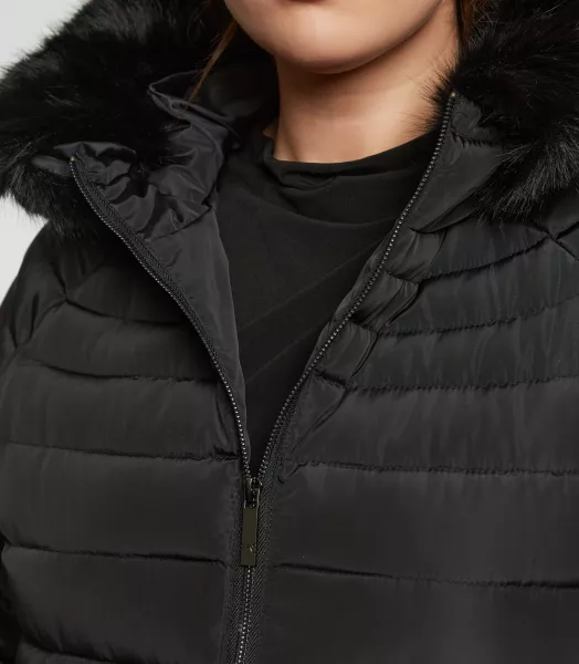 40118404-black-6.webp