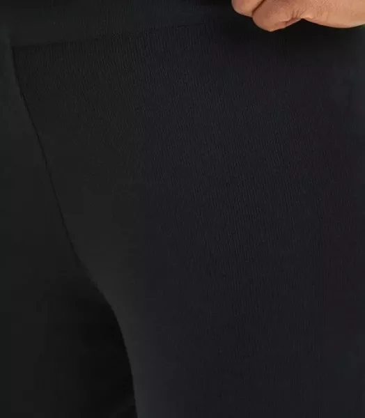 50688201-black-4.webp