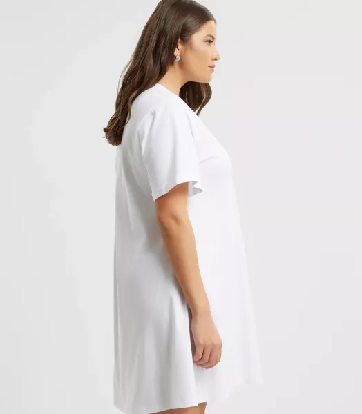 70998301-white-3.webp
